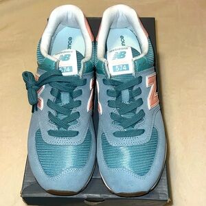 Women’s New Balance 574